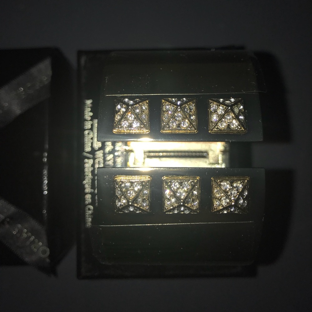 Victoria’s Secret bangle